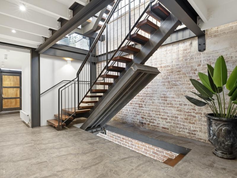 71 Budd Street, Collingwood - stairs