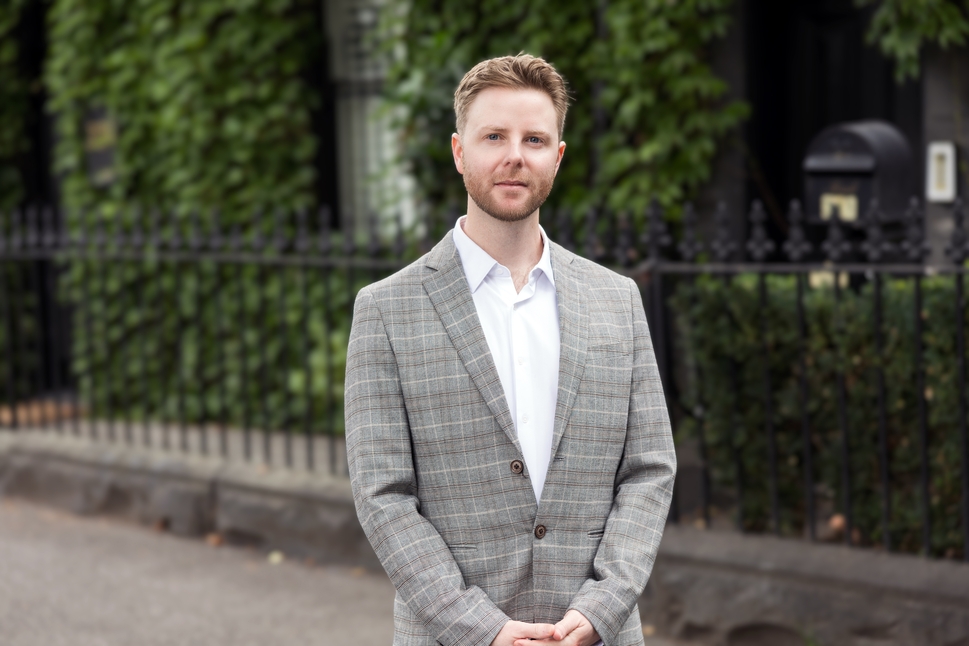 Jonathan Biden image 