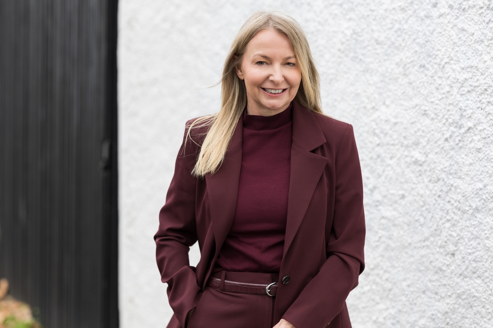 Lisa Holmes image 